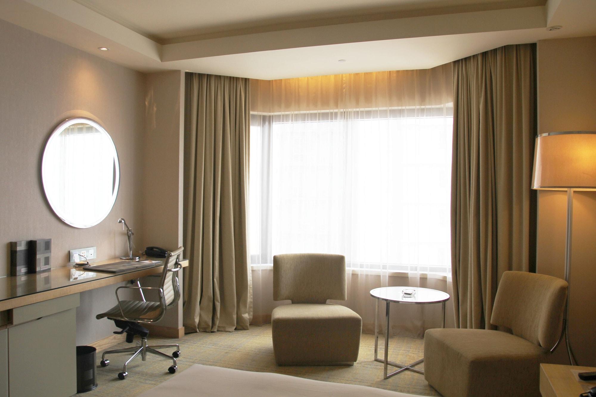 Doubletree By Hilton Kuala Lumpur Hotel Екстериор снимка A room at the hotel