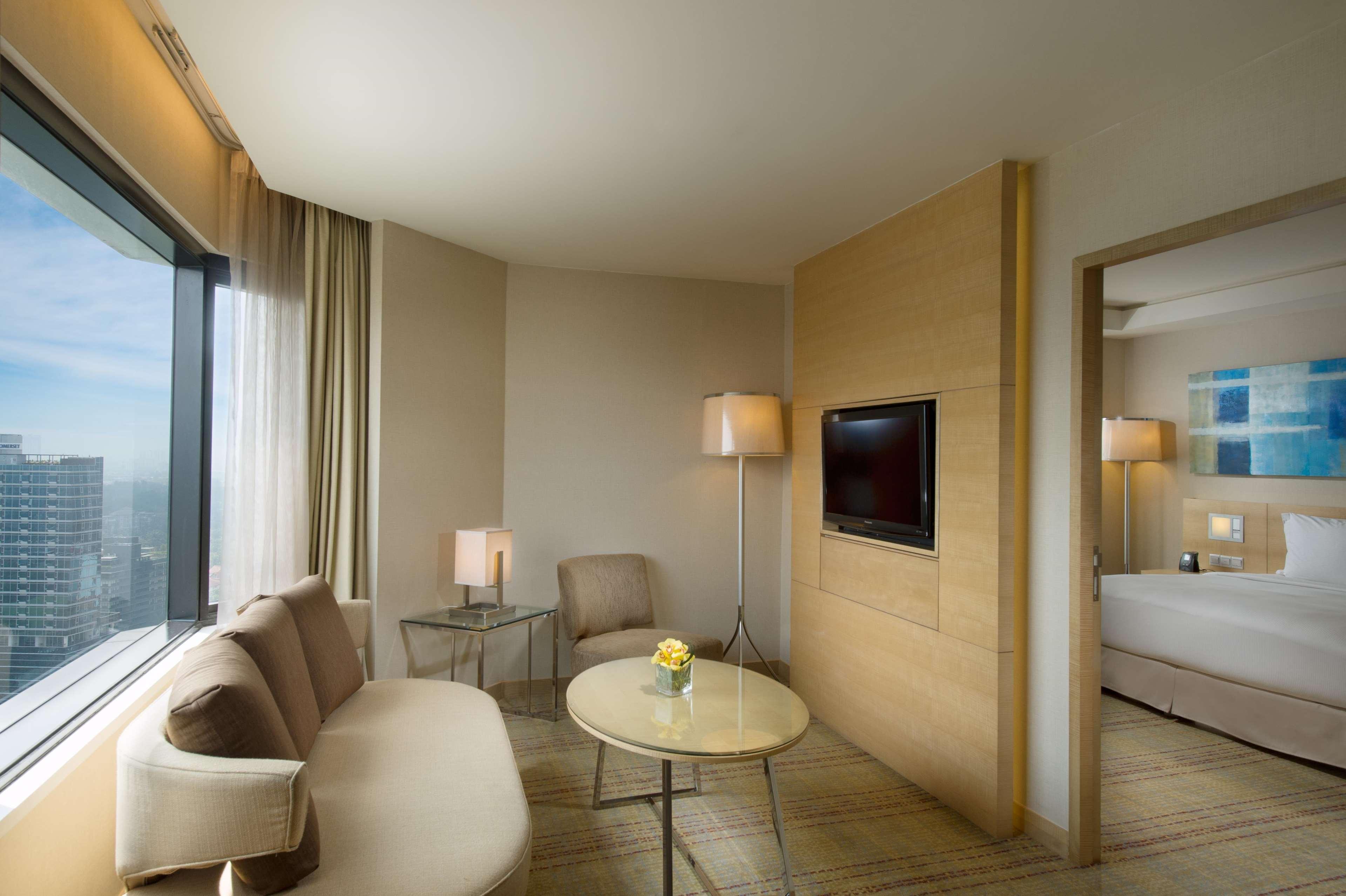 Doubletree By Hilton Kuala Lumpur Hotel Екстериор снимка Suite
