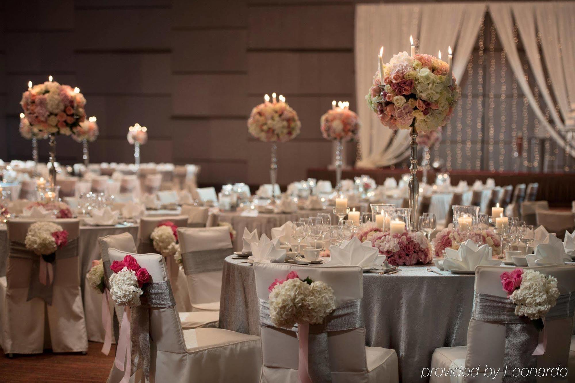 Doubletree By Hilton Kuala Lumpur Hotel Екстериор снимка A wedding reception